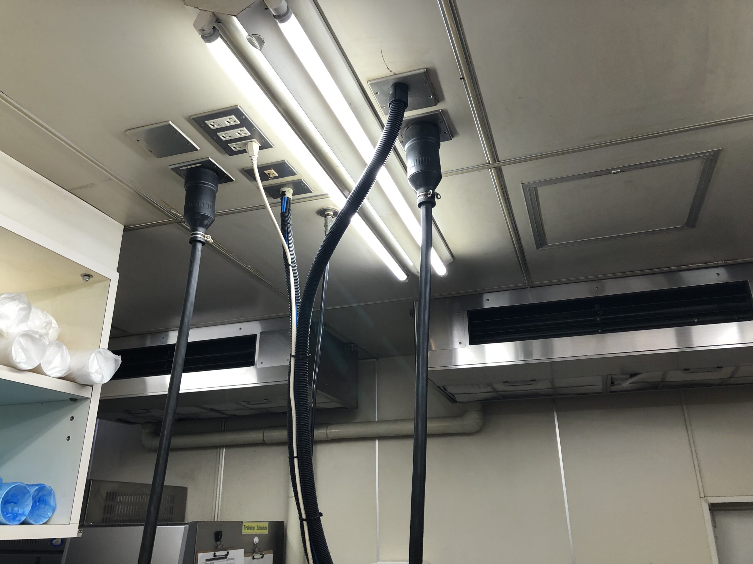 某ファストフードチェーン店　店舗ネットワーク更新工事